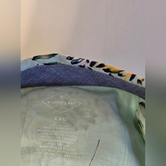 St Johns Bay.     Button-down top.  236 - Picture 4 of 4